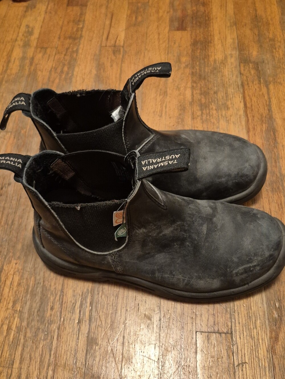 BLUNDSTONE Work & Safety Boots - Picture 3 of 9